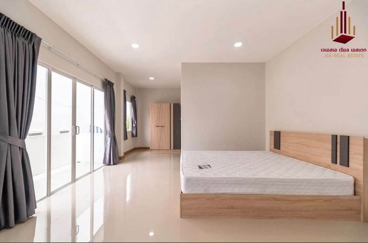 ให้เช่าบ้านเดี่ยว 4 ห้องนอน 122 ตร.ม. 122 ตร.ว. บ้านลลิล วัชรพล