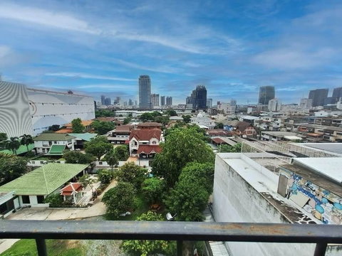 A050322 The Prive Ratchada 19