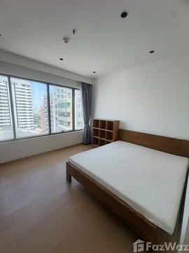 The Emporio Place 6800152
