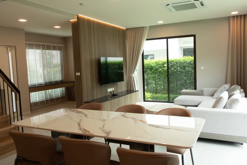 รูป ให้เช่าบ้านเดี่ยว บ้านใหม่หรู Mantana Bangna Km.15  ใกล้ Mega Bangna / IKEA / สนามบินสุวรรณภูมิ  4 ห้องนอน 5 ห้องน้ำ  Line: @ideally.property - รูปที่ 5/27