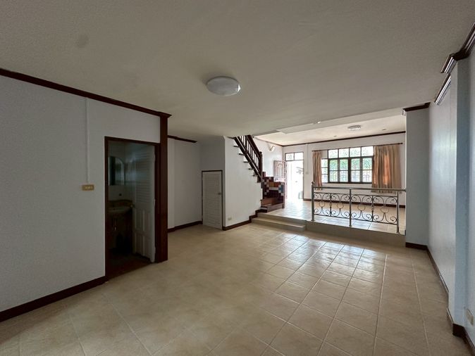 ขายทาวน์โฮม 3 ห้องนอน 100 ตร.ม. 22 ตร.ว. บ้านรื่นฤดี