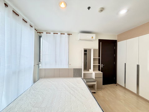Condo for Sale❗️Special Price 4.5 MB. "𝐑𝐡𝐲𝐭𝐡𝐦 𝐑𝐚𝐭𝐜𝐡𝐝𝐚"  1 Bedroom 46 Sq.m. Near : MRT-Ratchadapisek 