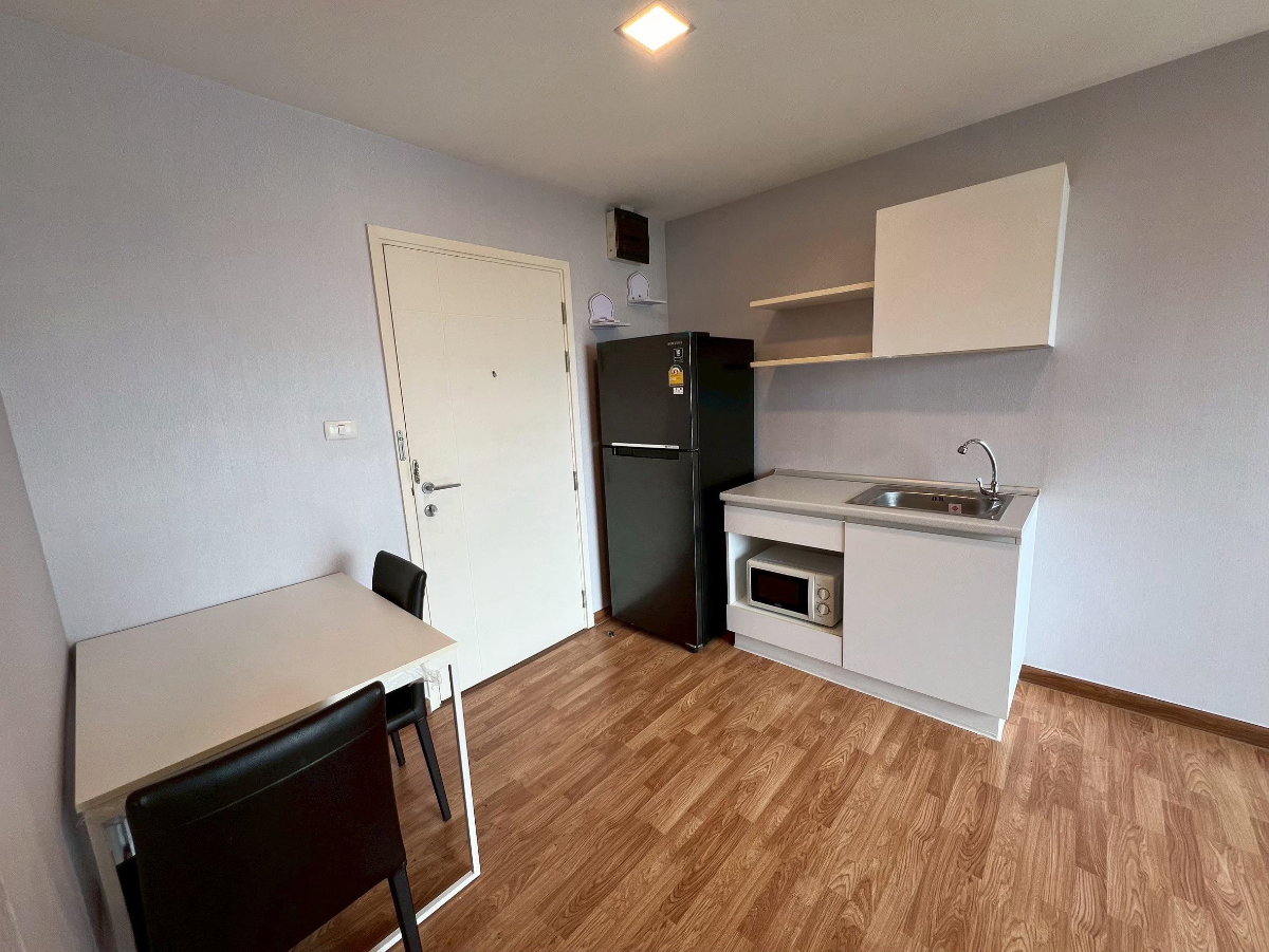 รูป T291 ให้เช่าคอนโด The Trust Condo Ngamwongwan (เดอะ ทรัสต์ คอนโด งามวงศ์วาน) ห้องตกแต่งสวย แอร์2ตัว เฟอร์ครบ ฟรีWiFiแรงมาก - รูปที่ 11/27