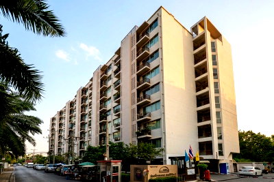 Condos for sale : A010540 Living Place Ladprao 138