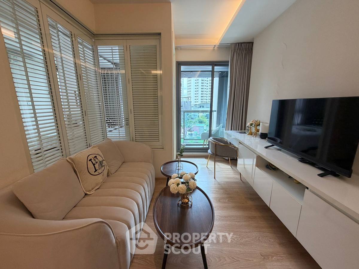 picture 1-BR Condo For Rent At H Sukhumvit 43 Near BTS Phrom Phong (ID 1928436) - 7/11