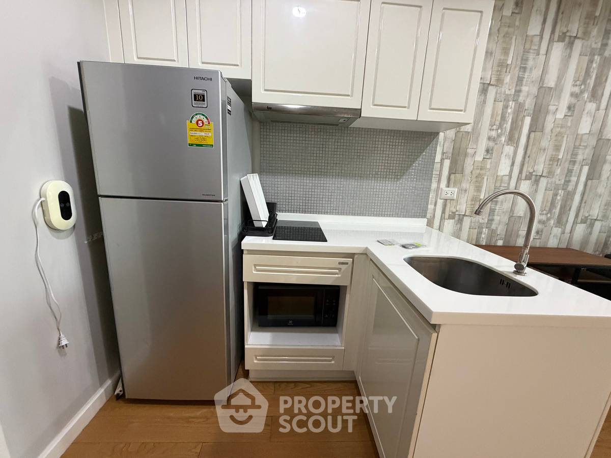 picture 1-BR Condo at Condolette Dwell Sukhumvit 26 near BTS Phrom Phong (ID 2209277) - 6/11