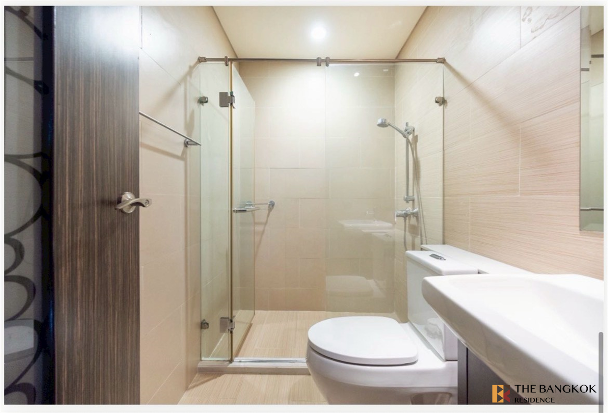 picture Watermark Chaophraya River Move-in Ready, Just Bring Your Stuff - 2/10