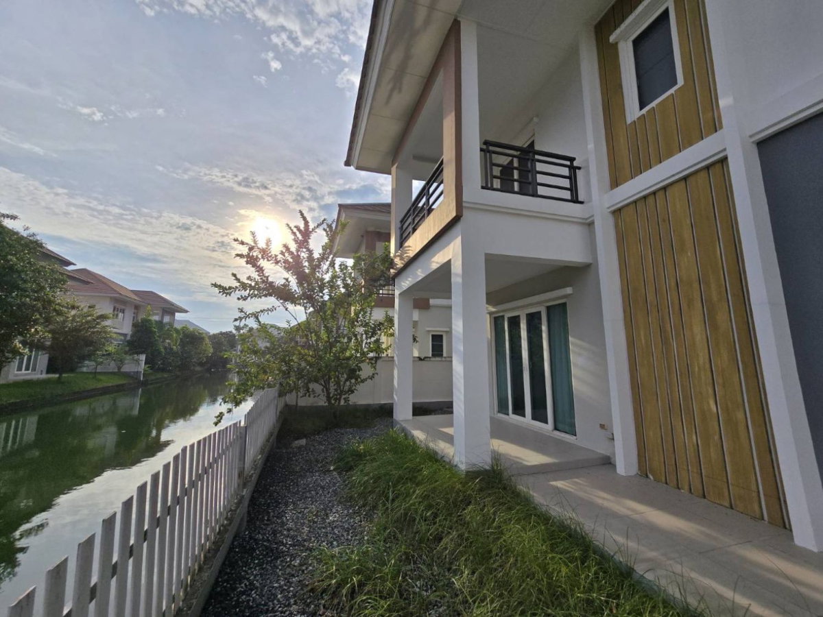 รูป หลังบ้านติดทะเลสาบ! เงียบสงบ ร่มรื่น!! ขายบ้านเดี่ยว เดอะ เลควิลล์ พระราม 2 (The Lake Ville Rama 2) 80.9 ตร.วา ใกล้เซ็นทรัลมหาชัย  | #TPI-3500 - รูปที่ 2/13