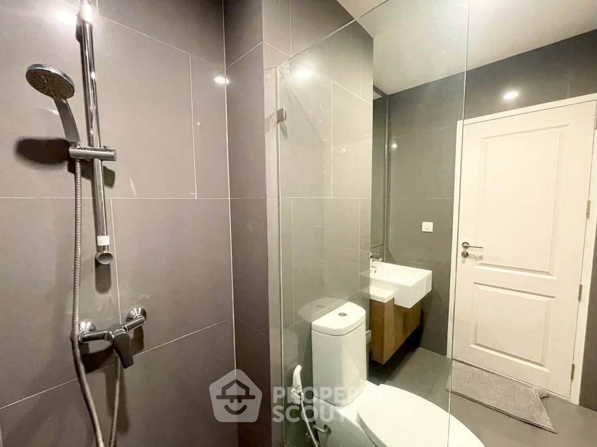 picture 2-BR Condo at Noble Revo Silom near BTS Surasak (ID 3348592) - 11/11