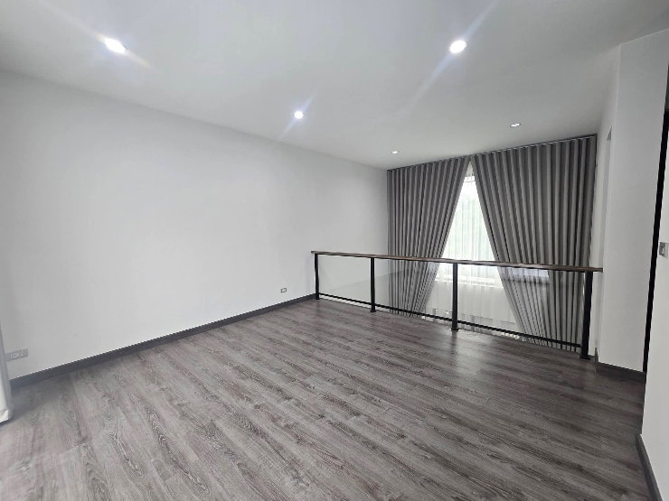 รูป 🏡 ให้เช่าทาวน์โฮมหรู 3 ชั้น | K250
📍 Baan Klang Muang Classe Sukhumvit 77
✨ อ่อนนุช 21 | ใกล้ BTS อ่อนนุช
💰 ค่าเช่า 150,000 บาท/เดือน - รูปที่ 9/9