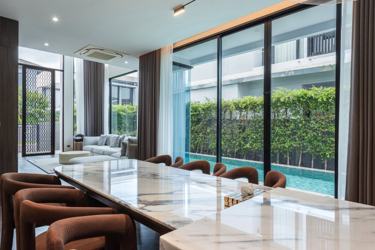 รูป บ้านเดี่ยวพูลวิลล่าหรูระดับ Ultra-Luxury! BELGRAVIA บางนา-พระราม 9 บิวท์อินสวยจัดเต็ม พร้อมสังคมส่วนตัวขั้นสุดเพียง 65 ครอบครัว สภาพใหม่พร้อมอยู่ - รูปที่ 30/67
