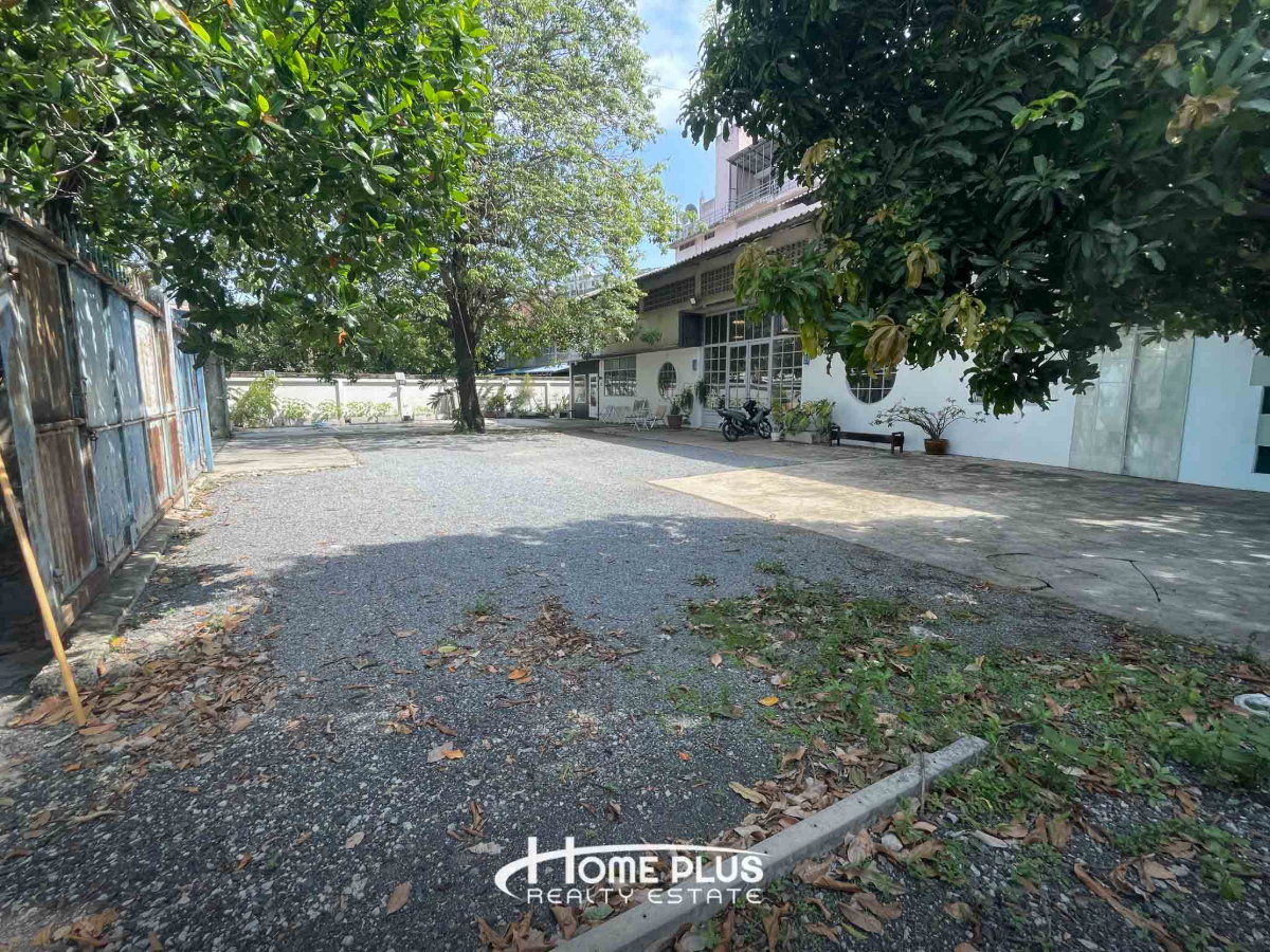 picture ð Land with Warehouse for Sale in Udomsuk 7, Wachiratham Sathit 6 - 2/18