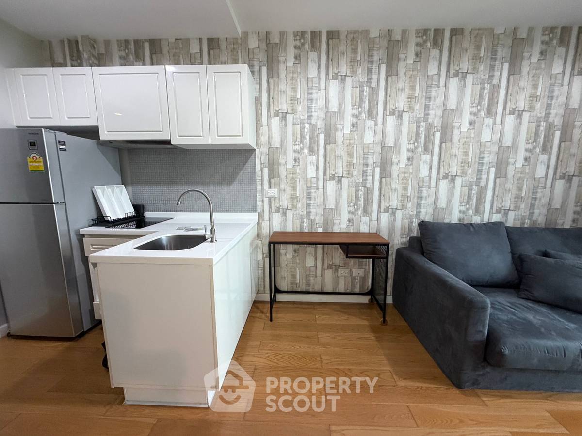 picture 1-BR Condo at Condolette Dwell Sukhumvit 26 near BTS Phrom Phong (ID 2209277) - 3/11