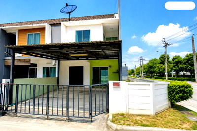 Townhouses for sale : The Colors Premium Wongwaen Ratchaphruek