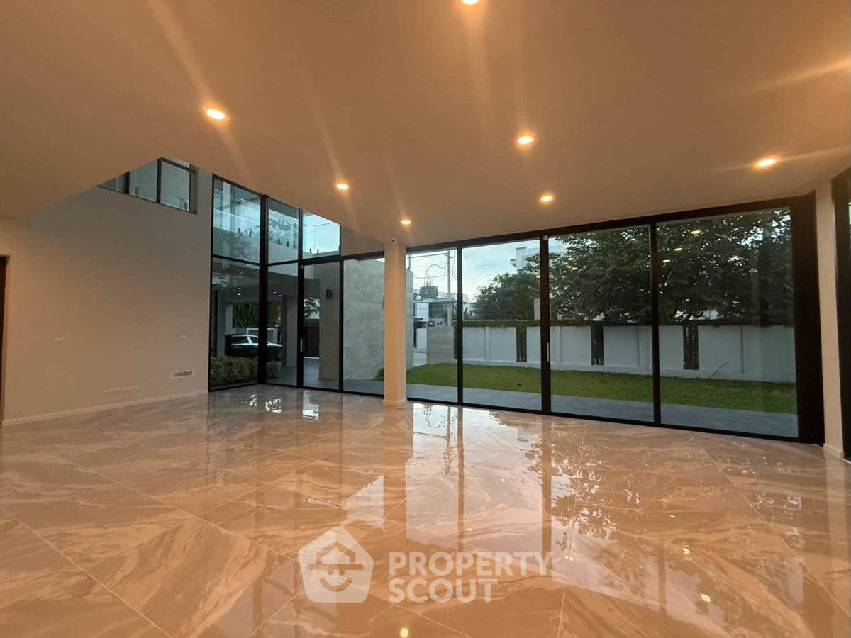 รูป บ้าน 4-ห้องนอน ที่ เดอะ มาสเตอร์ เอกมัย-รามอินทรา ใน ท่าแร้ง (ID 3348419) - รูปที่ 11/14