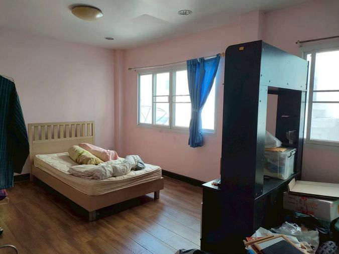 4-bed townhouse for sale, 225 sqm, 25 sq wah, Phaya Thai