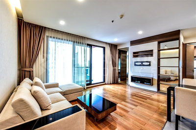 ขายคอนโด : ดิ แอดเดรส สาทร 12 ใกล้ BTS สถานีเซนต์หลุยส์ ห้องหลุดจอง ราคาน่าคบหา