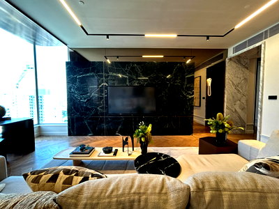 Condos for sale : The Residences 38 125 SQ.M. of Spacious Private Luxury