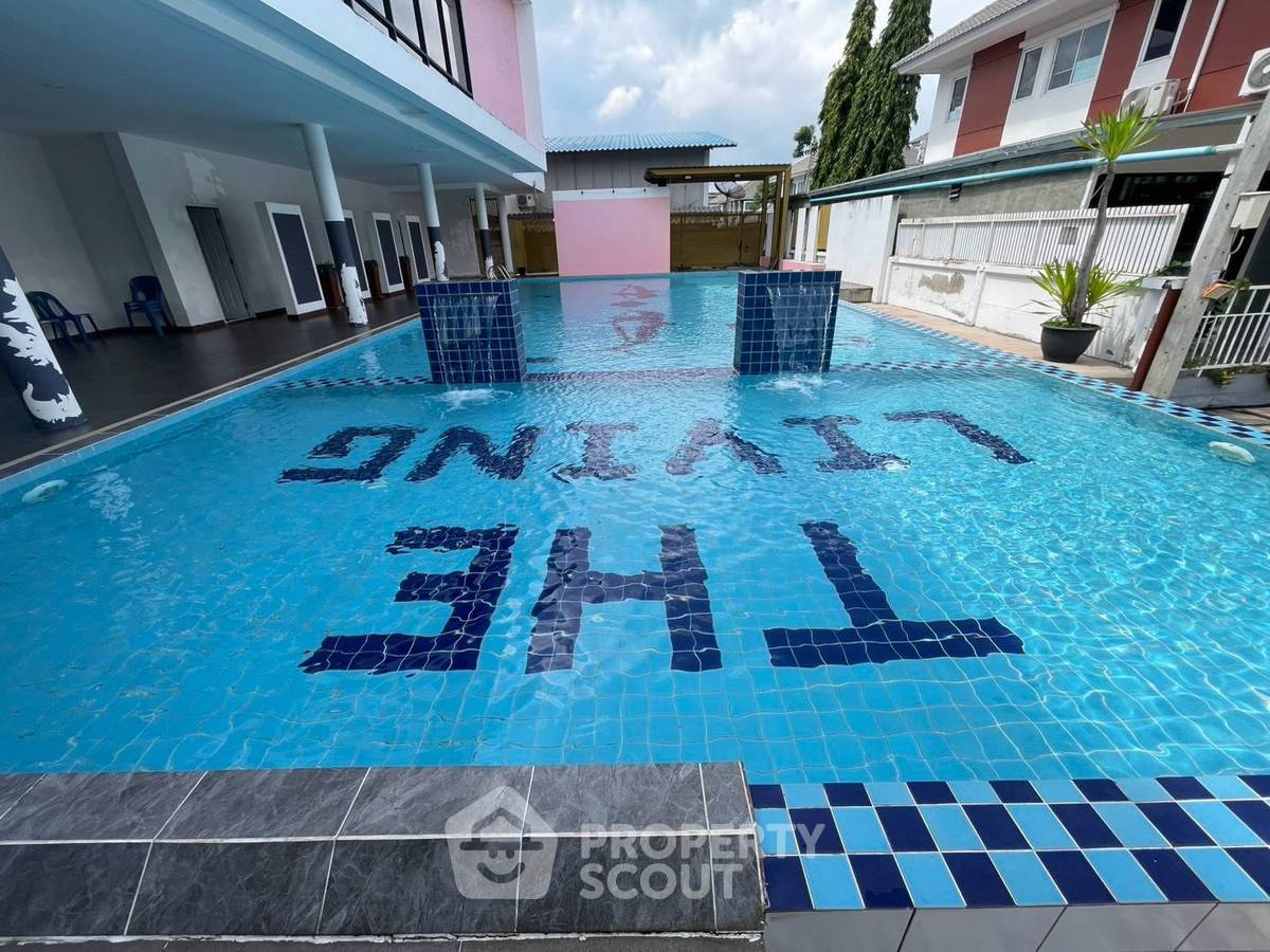 รูป คอนโด 3-ห้องนอน ที่ เดอะ ลิฟวิ่ง คอนโด ศรีราชา ใกล้ บ่อวิน (ID 3348795) - รูปที่ 25/26