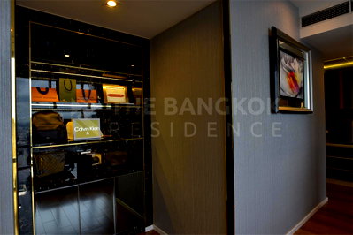 Condos for rent : Live the Luxury Style in a High-potential Location The Bangkok Sathorn near BTS Surasak