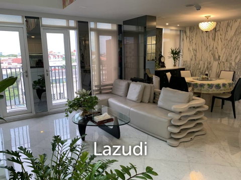 Modern 3-Bed Condo in Maestro 01 Sathorn Yen Akat