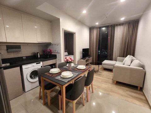Condo for rent Oka Haus Sukhumvit 36, corner room | river view | 2 bedrooms, ready to move in (CD6954)