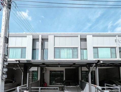 ทาวน์โฮม 2 ชั้น พลีโน ลาดพร้าว-เสรีไทย เดินทางสะดวกสบาย เชื่อมต่อสู่ใจกลางลาดพร้าว หนึ่งเดียวในโซนลาดพร้าวที่ใกล้รถไฟฟ้าและทางด่วน
