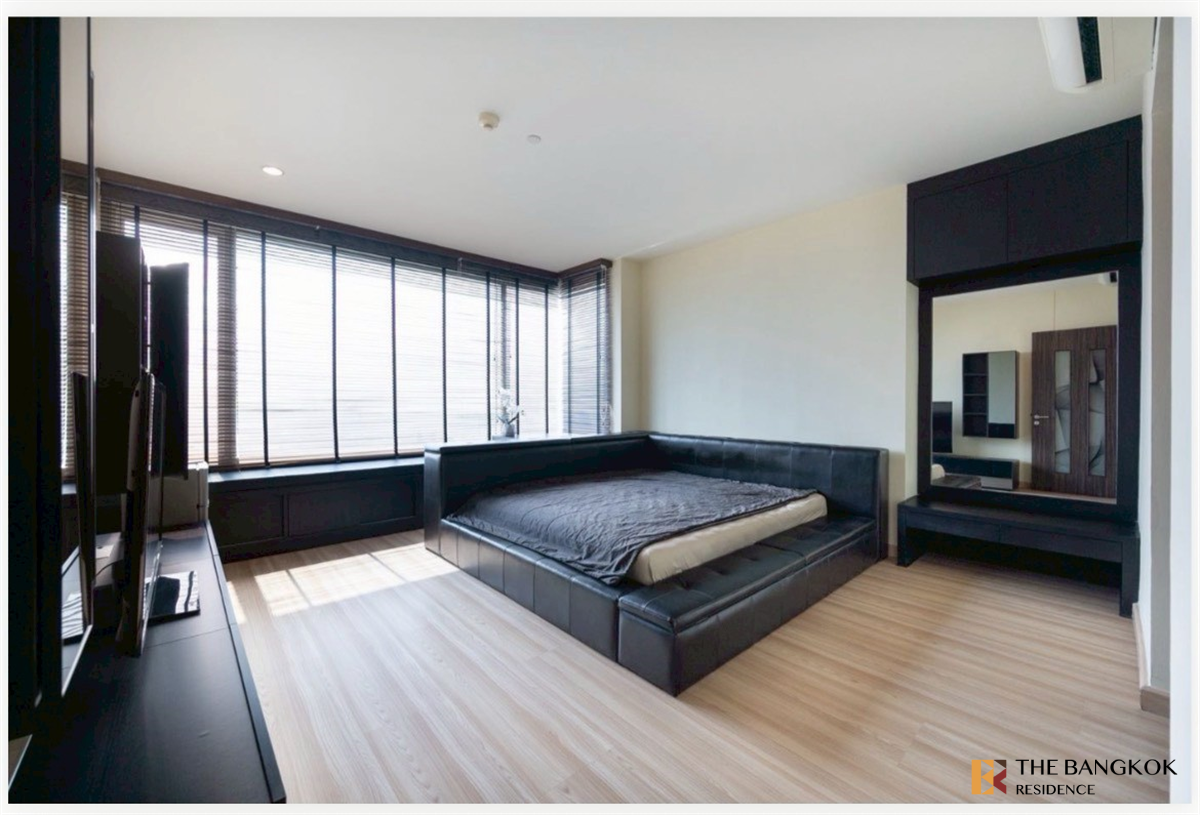 picture Watermark Chaophraya River Move-in Ready, Just Bring Your Stuff - 9/10