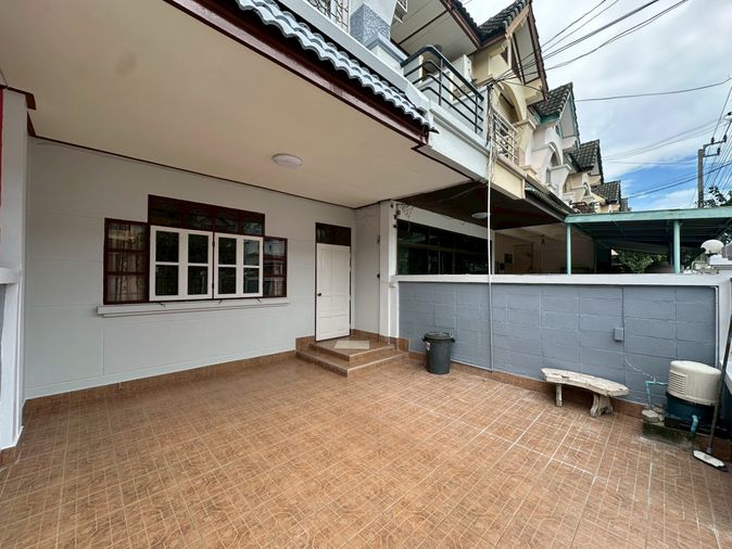 ขายทาวน์โฮม 3 ห้องนอน 100 ตร.ม. 22 ตร.ว. บ้านรื่นฤดี