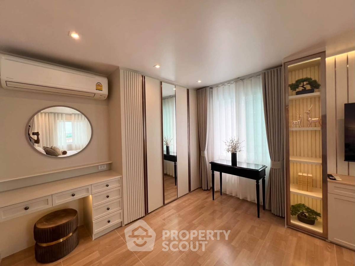 picture 2-BR Condo At Fortune Condotown Condominium, Chong Nonsi (ID 3348552) - 6/15