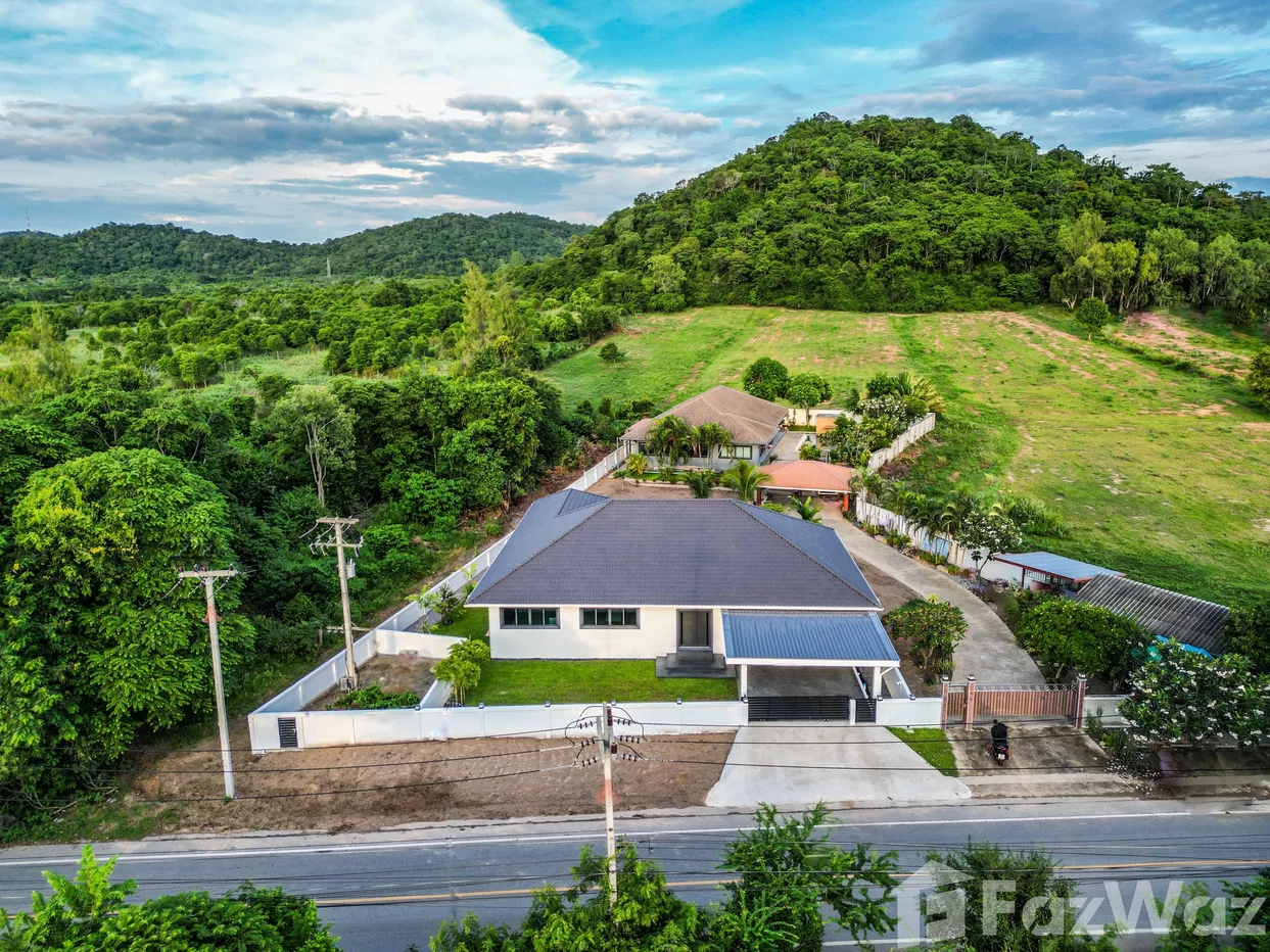 picture 3 Bedroom Villa for sale in Thap Tai, Prachuap Khiri Khan  6792975 - 9/9