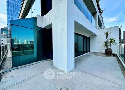 คอนโด 2 ห้องนอน ขนาด 135 ตร.ม. ที่ New House Condominium ใกล้ BTS ชิดลม 200 ม. (ID 3101337)
