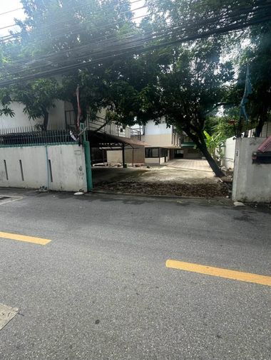 ขายที่ดิน 196 ตร.ว. เขตวัฒนา
