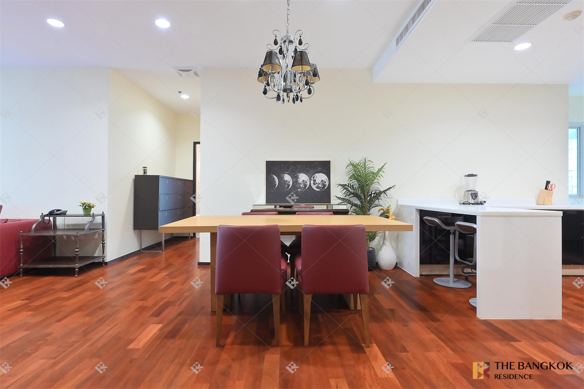 picture Noble Ora Thonglor Beautiful Room, Good Condition - 3/10