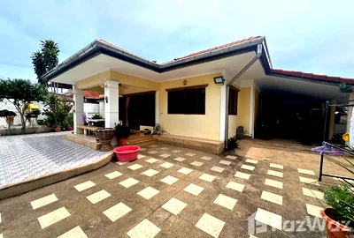 Houses for sale Hua Hin Railway Station : 4 Bedroom House for sale in Nong Kae, Prachuap Khiri Khan  6817415