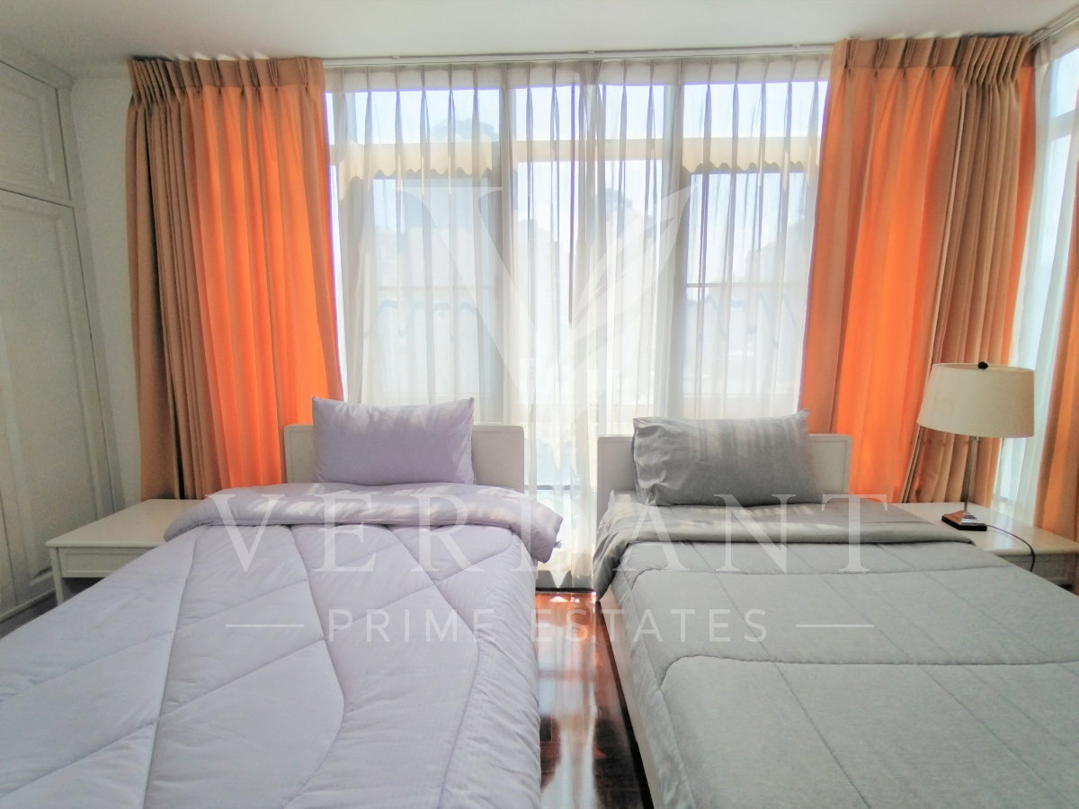 picture Waterford spacious 100 sqm room for rent, Foreigner welcome - 7/23