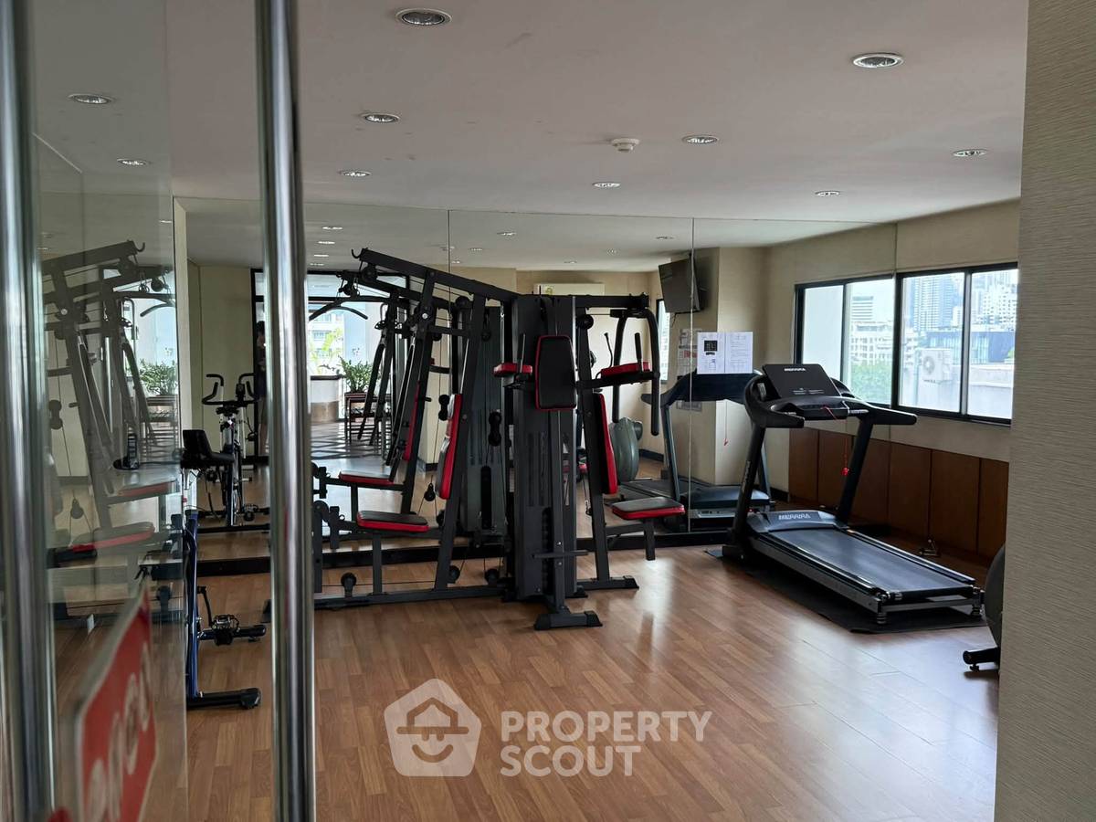 รูป คอนโดสองห้องนอน 114 ตร.ม. United Tower Thong Lor ใกล้ BTS ทองหล่อ (ID 3348806) - รูปที่ 14/15