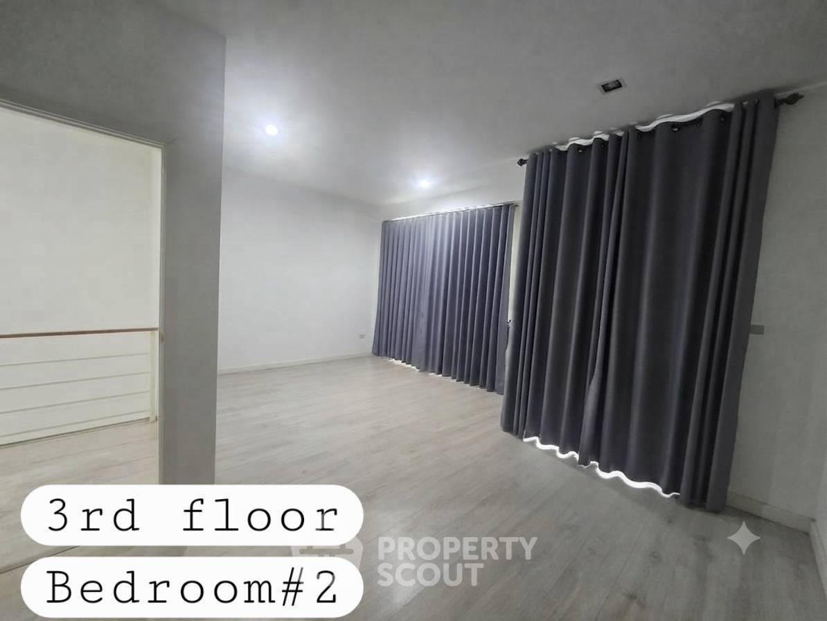 รูป ทาวน์เฮ้าส์ 4-ห้องนอน ใน ประเวศ (ID 3348693) - รูปที่ 7/11