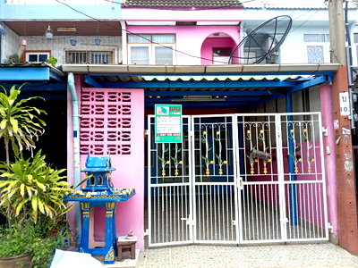 บ้านเดี่ยว วิทยาลัยสารพัดช่างสมุทรปราการ : ขายด่วน บ้านทาวน์เฮาส์ หมู่บ้าน ร่มไทร เดินทางสะดวกใกล้ Btsสำโรง