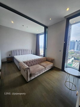 MRT 0 meter Luxury condo 1Bed unit for rent in The Esse at Singha Complex. Fully furnished and ready to move in.