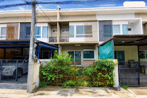 Indy Bangna km.26 BangNa Bang Bo