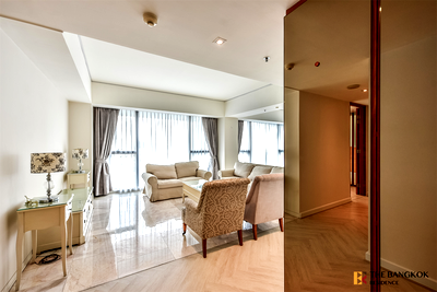 Condos for rent : The Met The Privilege of Luxury in an Economic Hub Location