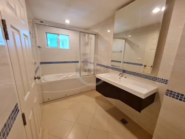 picture ðĨFor RentðĨðŠðLife @ Sukhumvit 67ððŠGreat Large Room in CBD Area, Excellent Value!!ð ðĩ PS-22601735 ðLine ID @propsync - 4/4