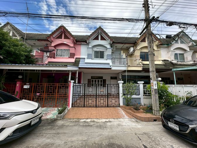 ขายทาวน์โฮม 3 ห้องนอน 100 ตร.ม. 22 ตร.ว. บ้านรื่นฤดี