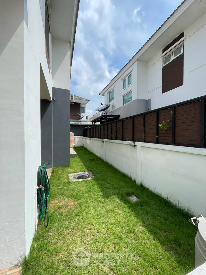 รูป คอนโด 3-ห้องนอน ที่ เดอะ ลิฟวิ่ง คอนโด ศรีราชา ใกล้ บ่อวิน (ID 3348795) - รูปที่ 18/26