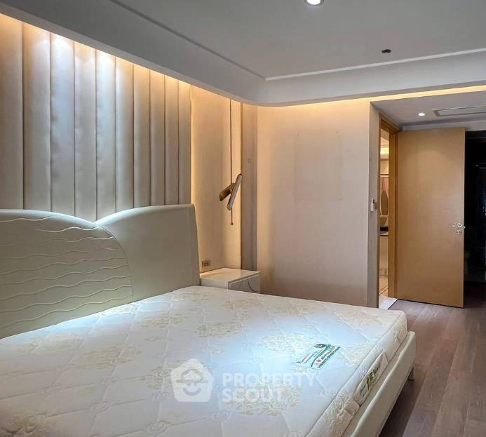 รูป คอนโด 3-ห้องนอน ที่ เลอ รัฟฟิเน่ สุขุมวิท 24 คอนโดมิเนียม ใกล้ BTS พร้อมพงษ์ (ID 2885124) - รูปที่ 6/11