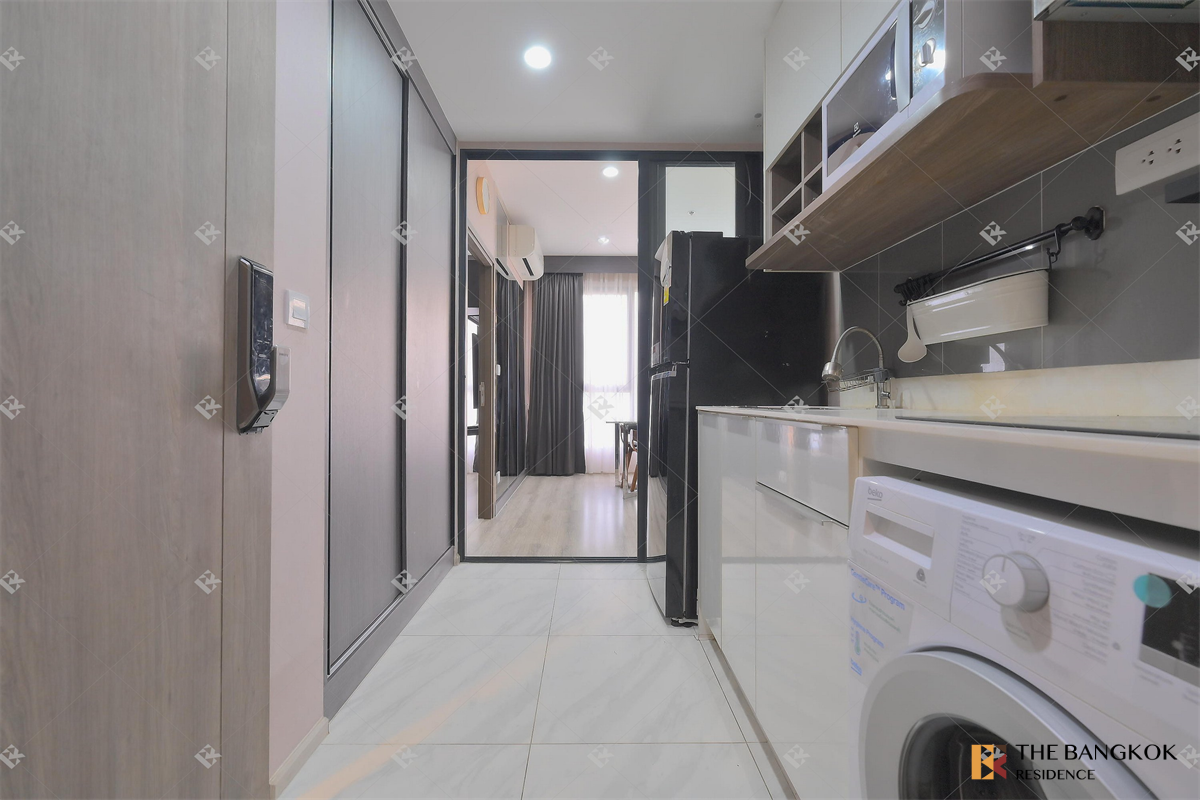 picture Ideo Mobi Asoke Comfortable and Ready to Move-in near MRT Phetchaburi Station - 8/10