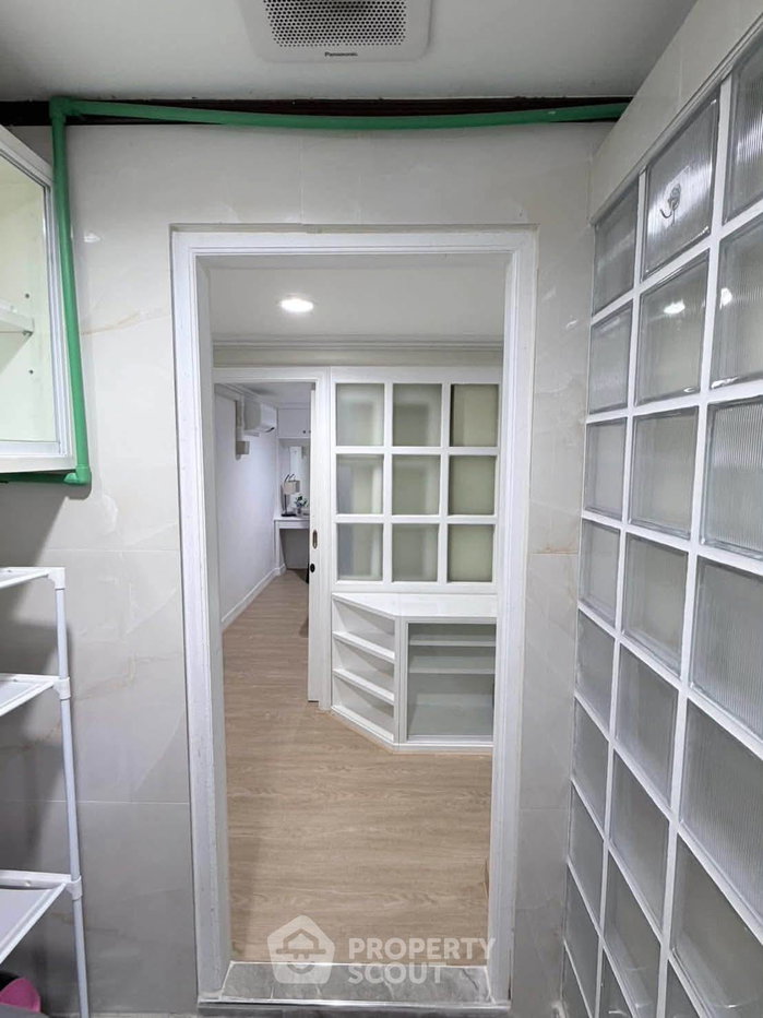 รูป คอนโด 2-ห้องนอน ที่ ไดมอนด์ ทาวเวอร์ คอนโดมิเนียม ใกล้ BTS ช่องนนทรี (ID 3348611) - รูปที่ 14/15