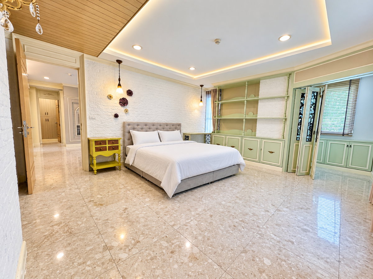 picture The Crest Ruamrudee 2BR 110 SqM | 132K/SqM, 14.16% Below Market - U6567040 - 3/17