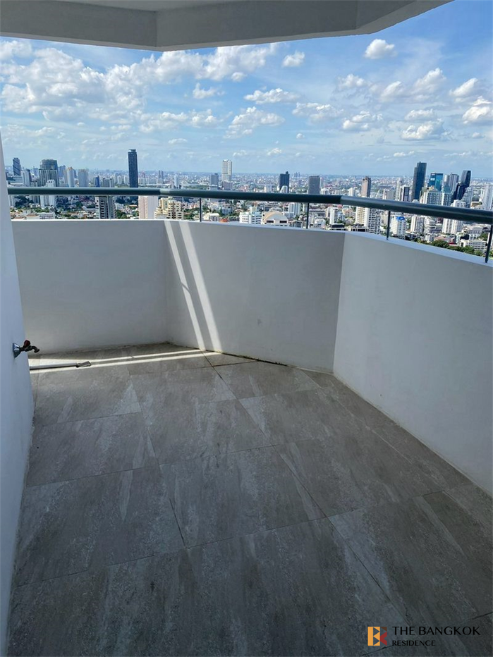 picture Condo in Great Location, Ready-to-move-in Waterford Diamond - 3/10